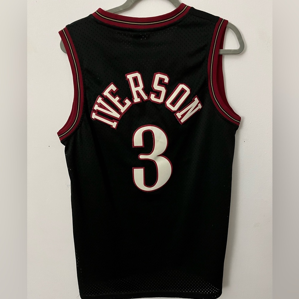 Authentic Adidas Allen Iverson Philadelphia 76ers Black Jersey. Adult SMALL